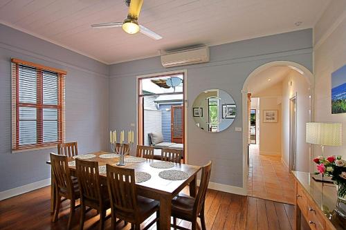 Three-Bedroom House image 8