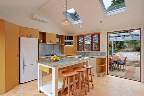 Three-Bedroom House image 5