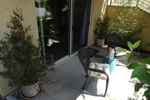 Large Private Guest Apartment Near Beaches, SpaceX, Sofi Stadium in Hawthorne, USA