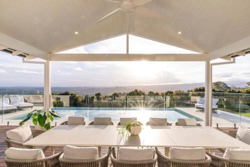 Miren Estate - lavish hinterland estate with pool
