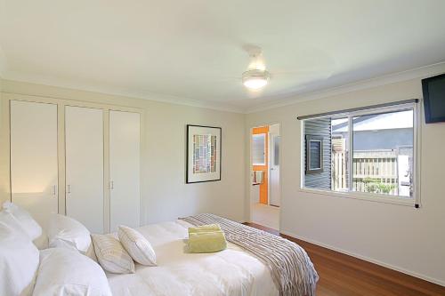 Su Casa - pet-friendly cottage in central Byron - image 2