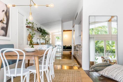 The Chalet - designer 3 BR retreat with pool, Byron Bay (foto 9)