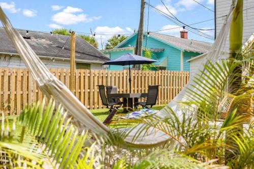 Citrus Suite - Close to Downtown, Hospital & Beaches in Melbourne, USA