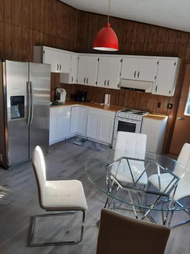 Kitchen, Timber Ridge Lodge Gatlinburg near Alamo Steakhouse & Saloon