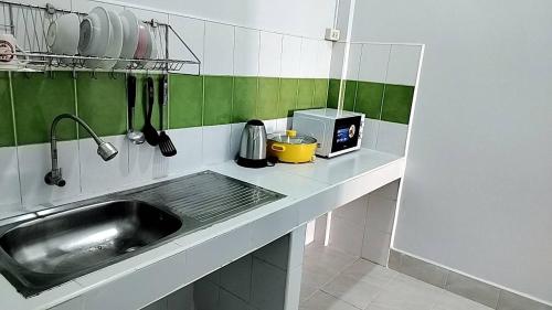 One-Bedroom Apartment image 10