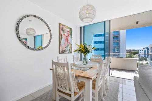501446359 Harbour Quays Apartments