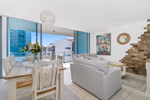 501446360 Harbour Quays Apartments