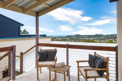 Kilátás, Sheket in Elanora