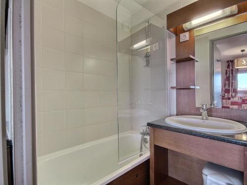 Duplex spacieux au pied des pistes, balcon, animaux admis - FR-1-455-245 in La Plagne