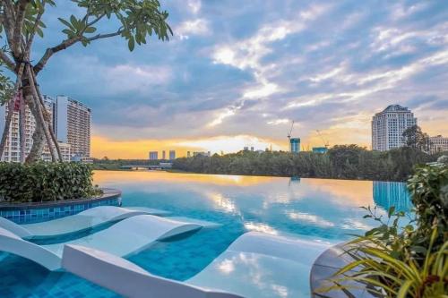 Swimming pool, Midtown Premium Apartments near Saigon Exhibition & Convention Center