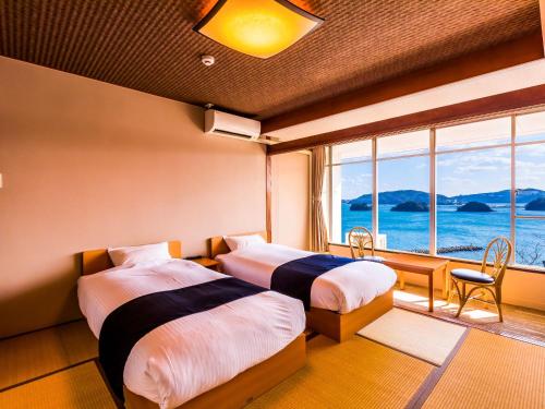 Standard Japanese-Style Twin Room with Bay View