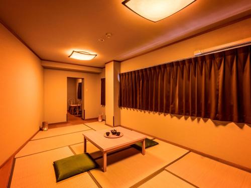 Economy Japanese-Style Room with Private Bath