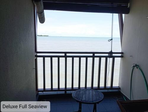 Balcony/terrace, Alpine LXPD Full Seaview Water Chalet in Taman Tanjung