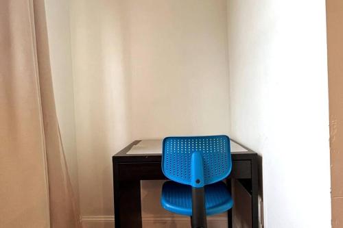 Modern Cozy Unit Near Genos & Pats in Philadelphia, USA