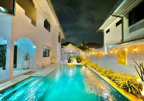 B&B Jomtien - Rosewood Pool Villa Pattaya 7 - Bed and Breakfast Jomtien