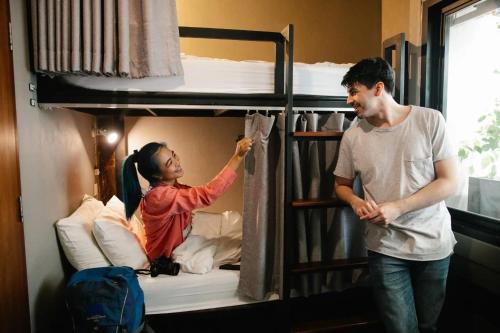Jomtien Beach Hostel - Soi 7 Prime Spot - 200m to Beach next to Food Market