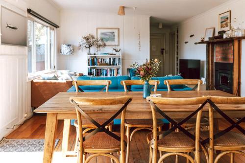 Bay of Fires - Beachfront - Sloop Cottage