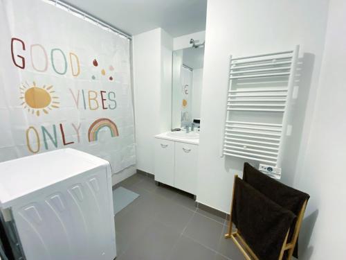 NEW JOLIETTE Comfortable Apartment well located with private parking, Marseille (fotografie 10)