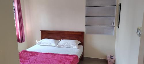 One-Bedroom Apartment room in CHESNA COTTAGE