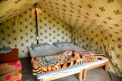 1 double bed, 1 twin bed