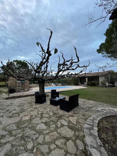 Le Cabanon Des Cigales Provençale