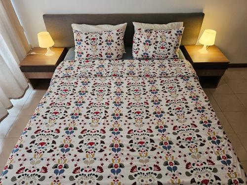 Cosy 2BR Free Parking AC & Fast WiFi Central Maarif - image 3