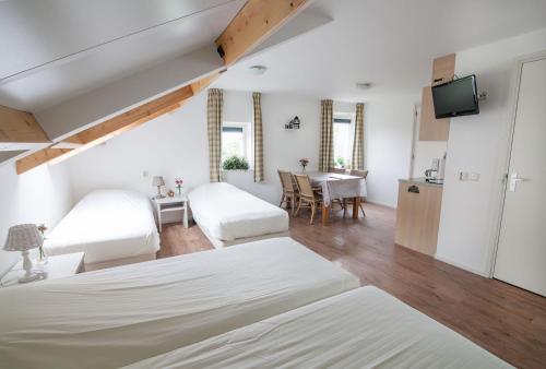 Farm Overleekerhoeve in Verspreide huizen