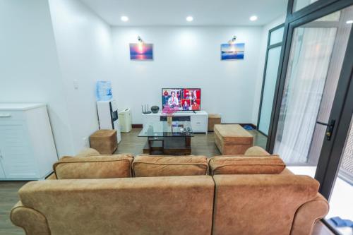 Investland - Kim Ma, Dao Tan, Street Near Daewoo, Lotte and Vinhomes Metropolis, One, Two Bdr