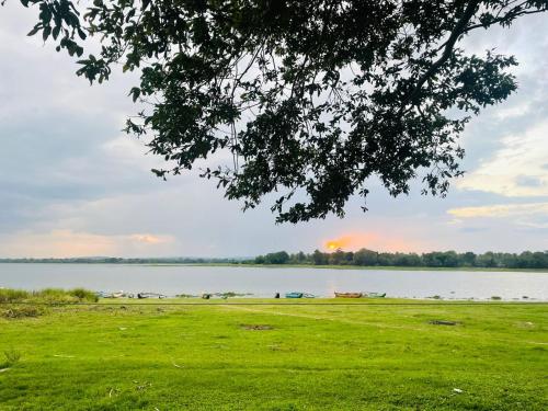 Pogled, Hotel Lake Park in Polonnaruwa