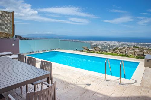 Villa Mari Chania, with private ecologic pool and amazing view!