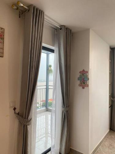 1 Bedroom - 1Bath Unit, with Balcony, River View