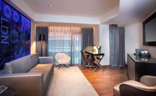 room detail thumbnail 2