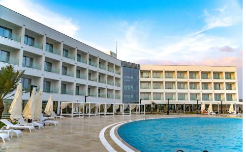 . Gadileh Resort Hotel