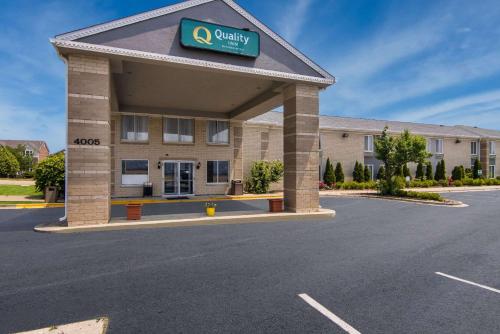 Quality Inn Aurora - Naperville Area