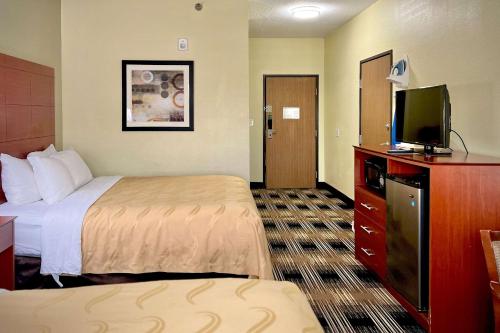 Quality Inn & Suites Wisconsin Dells Downtown - Waterparks Area