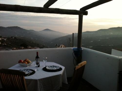 Beautifully renovated village house with spectacular views in Canillas de Albaida
