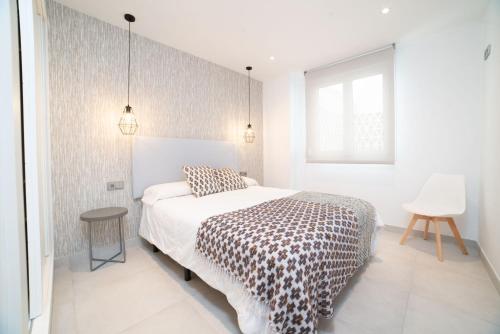 Modern 2 Bedroom Apartment with Sea Views in Playas del Duque - Puerto Banús - image 9