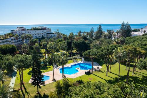Modern 2 Bedroom Apartment with Sea Views in Playas del Duque - Puerto Banús - image 14