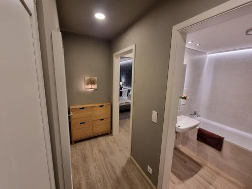 RiverCity Apartments - image 10
