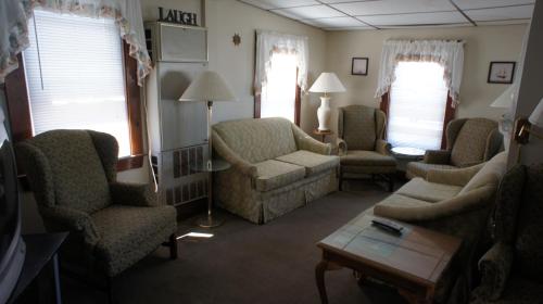 Hillcrest Inn