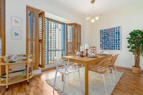 Boutique Apartment Sea Views - Dubai Marina, Dubai (photo 10)