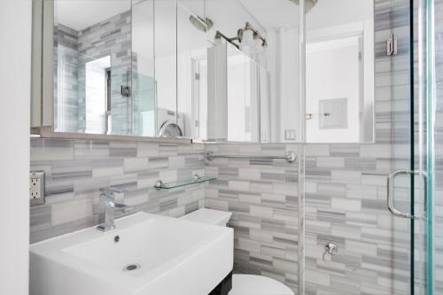 Gramercy 1BR w WD in unit short nr Park NYC-721 in New York, USA