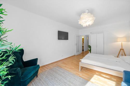Deluxe Double or Twin Room image 1