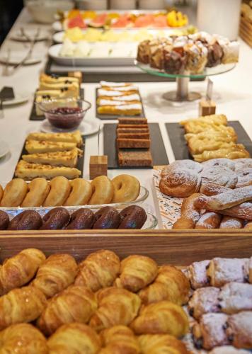 DoubleTree by Hilton Girona - image 10