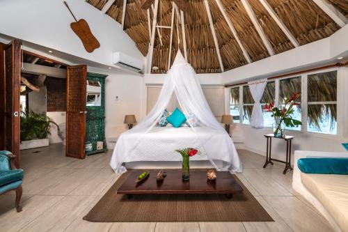Hotel Coralina Island