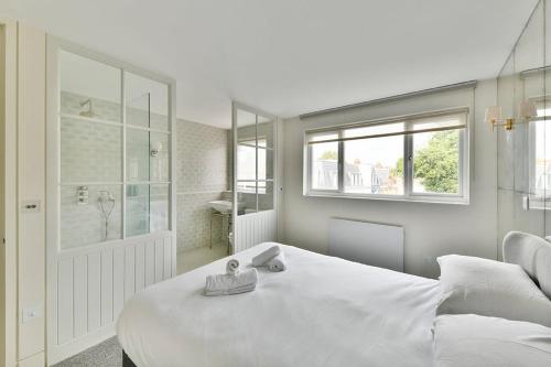 Brompton Cross 1BR newly refurbished - image 3