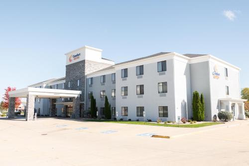 Comfort Suites Bloomington I-55 and I-74