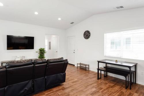 Entire Guesthouse for Rent in San Bernardino in San Bernardino, USA