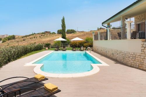  Villa Anthea in Montallegro
