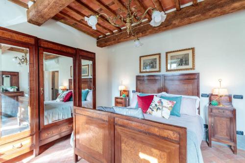 Villa Brunetta, Discover your Modern but Traditional Villa in Lucca